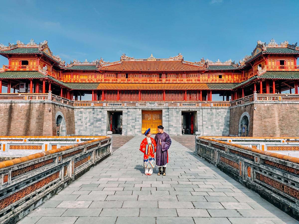 ru nhau di du lich hue thang 4 nhung hue thang 4 co gi ban da biet chua 1639495990